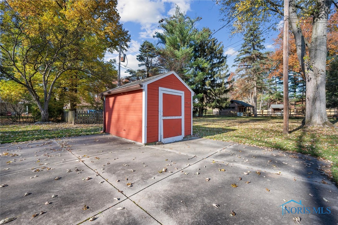 1914 Green Valley Drive