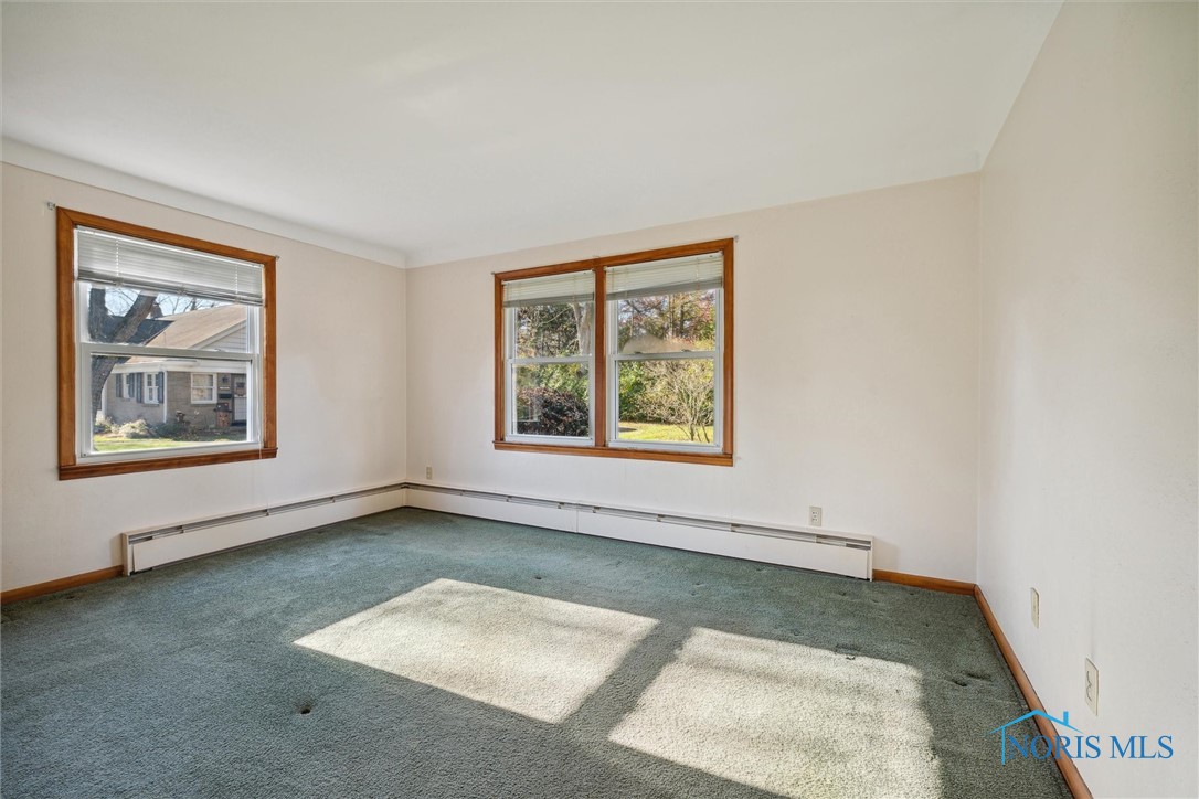 1914 Green Valley Drive