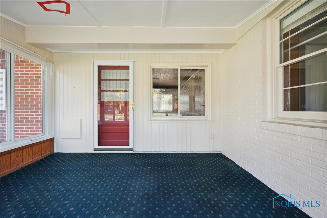 1914 Green Valley Drive