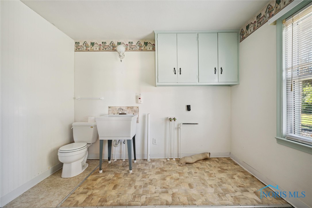 1914 Green Valley Drive