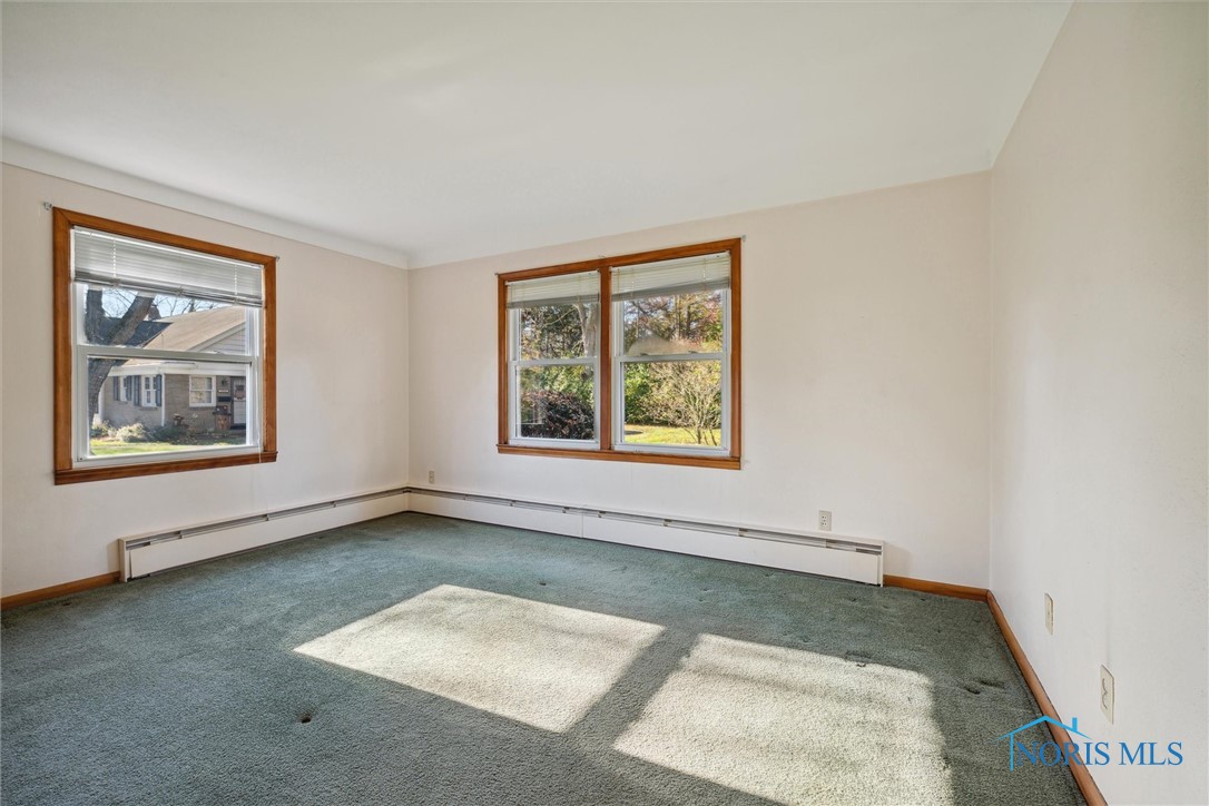 1914 Green Valley Drive