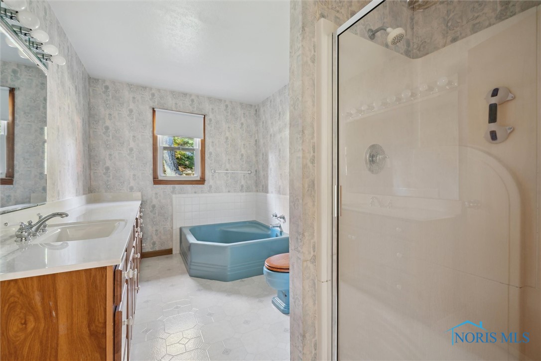 1914 Green Valley Drive