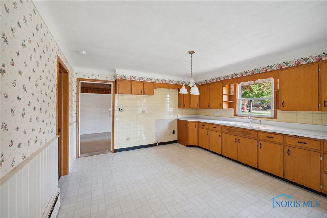 1914 Green Valley Drive