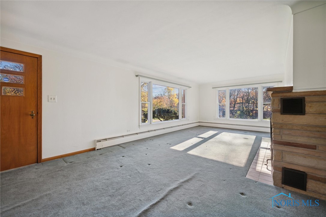 1914 Green Valley Drive