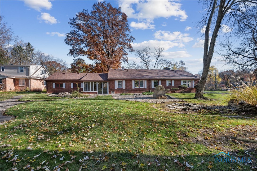 1914 Green Valley Drive