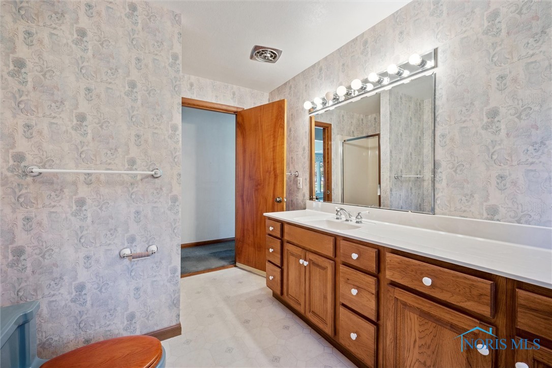 1914 Green Valley Drive