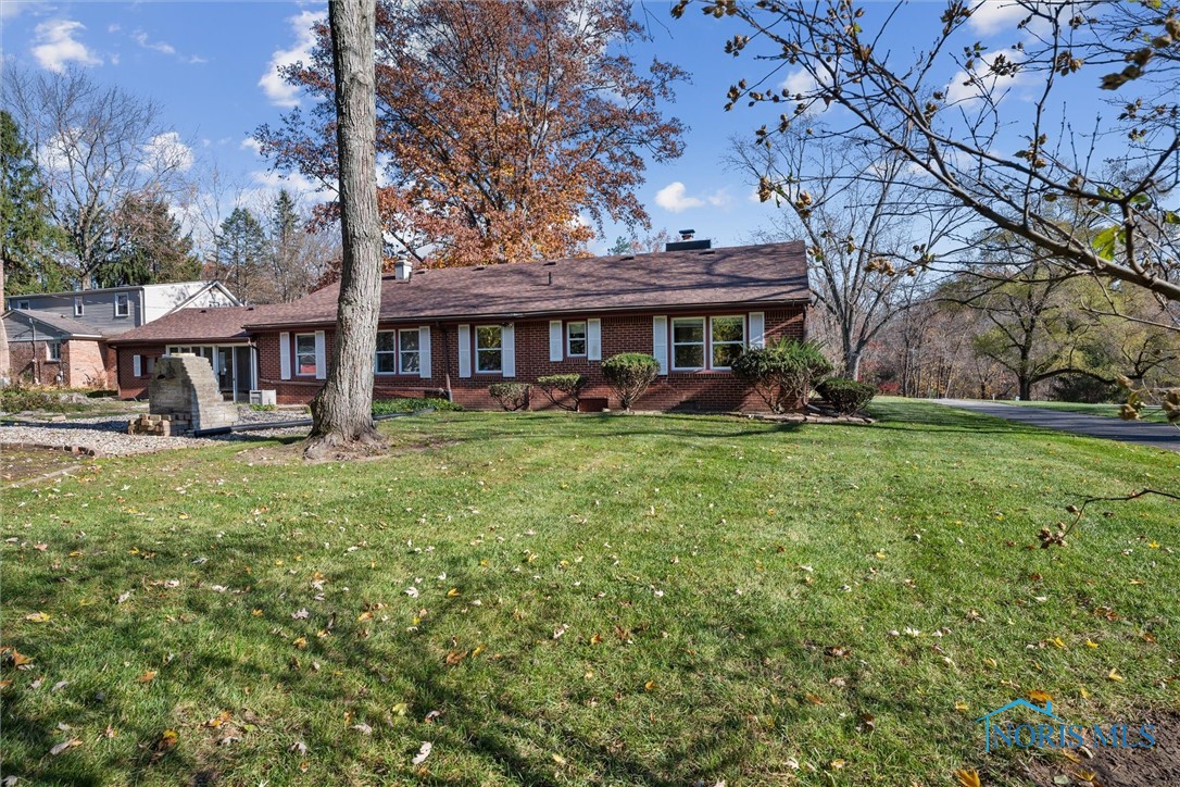 1914 Green Valley Drive