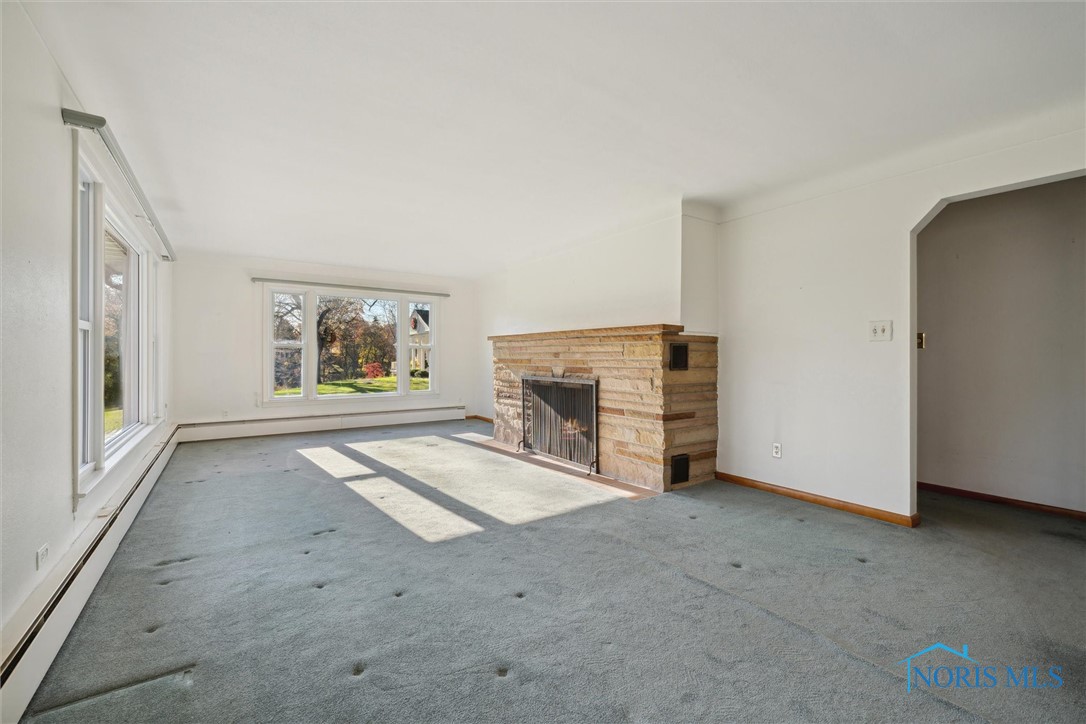 1914 Green Valley Drive