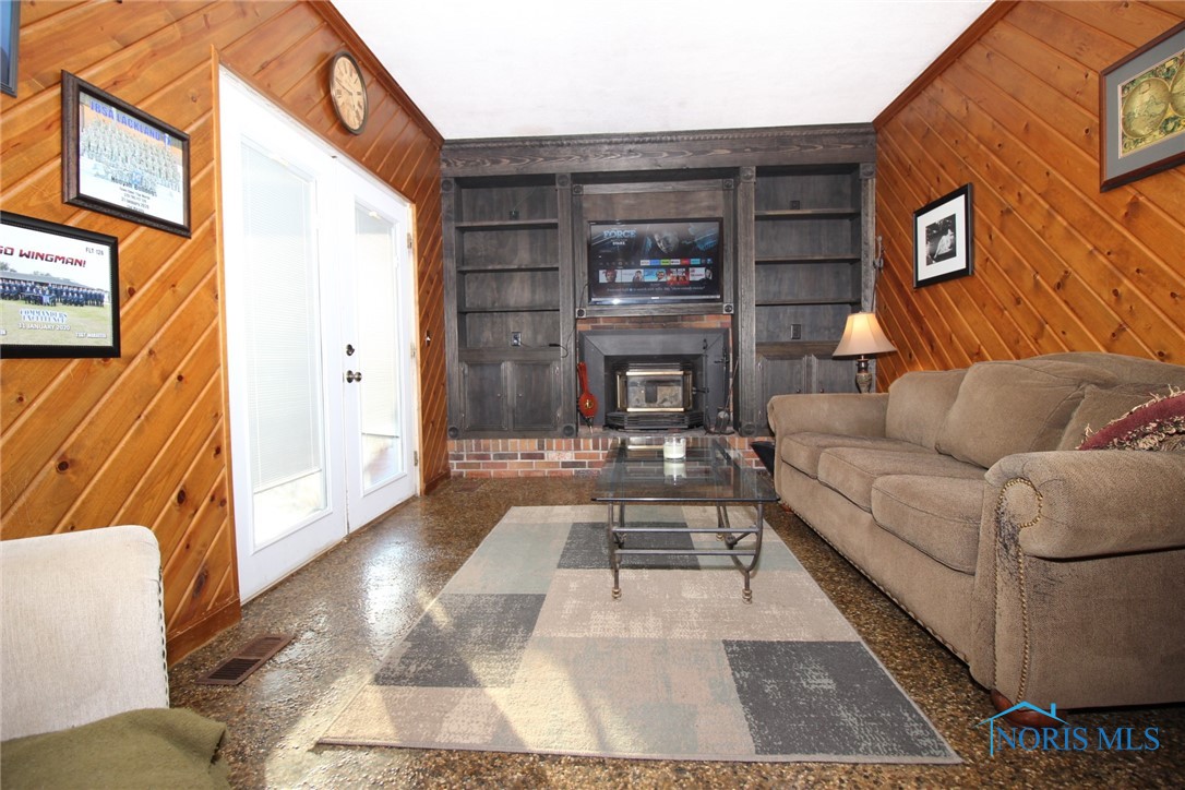 1943 Bucklew Drive