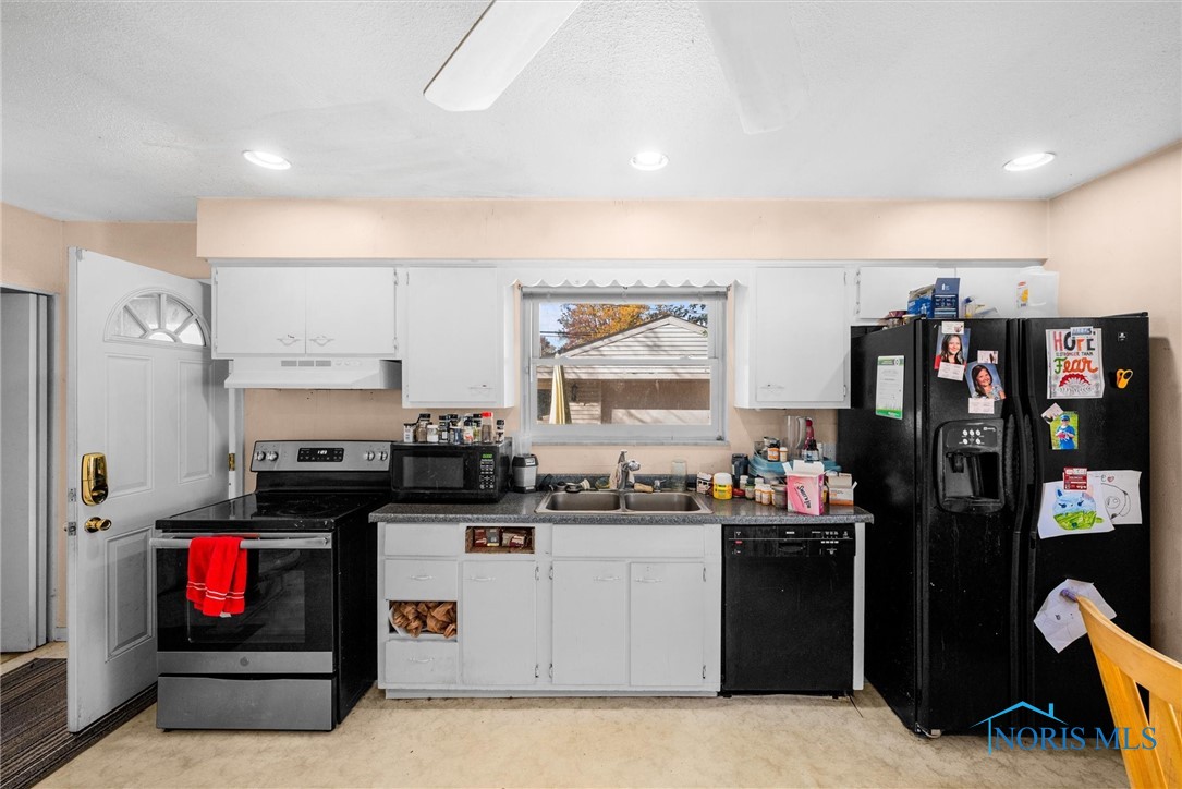 5605 Fenwick Drive