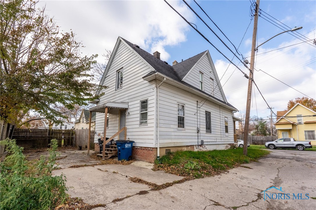 617 Bowman Street