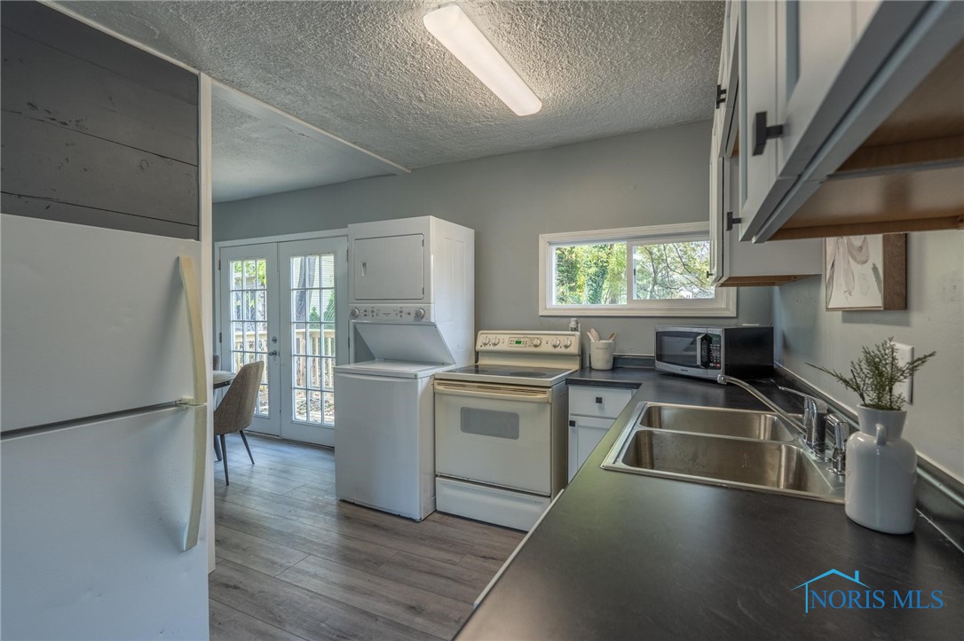 5561 Talmadge Road