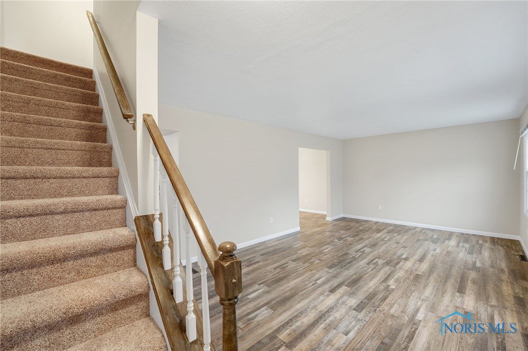 1737 Meadowhill Court