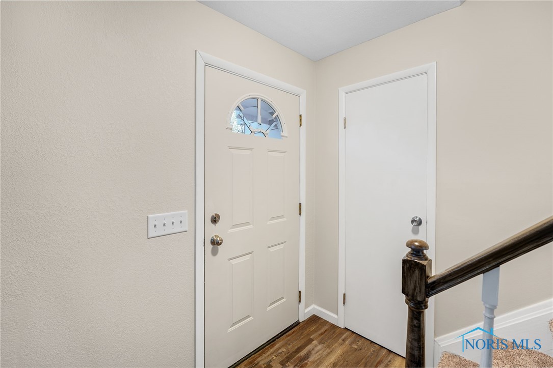 1737 Meadowhill Court