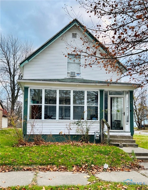 751 Fernwood Avenue