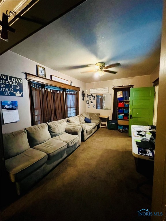945 Woodland Avenue