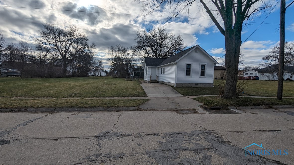743 Blum Street