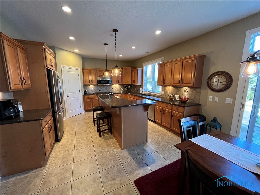 2546 Cherry Lake Road