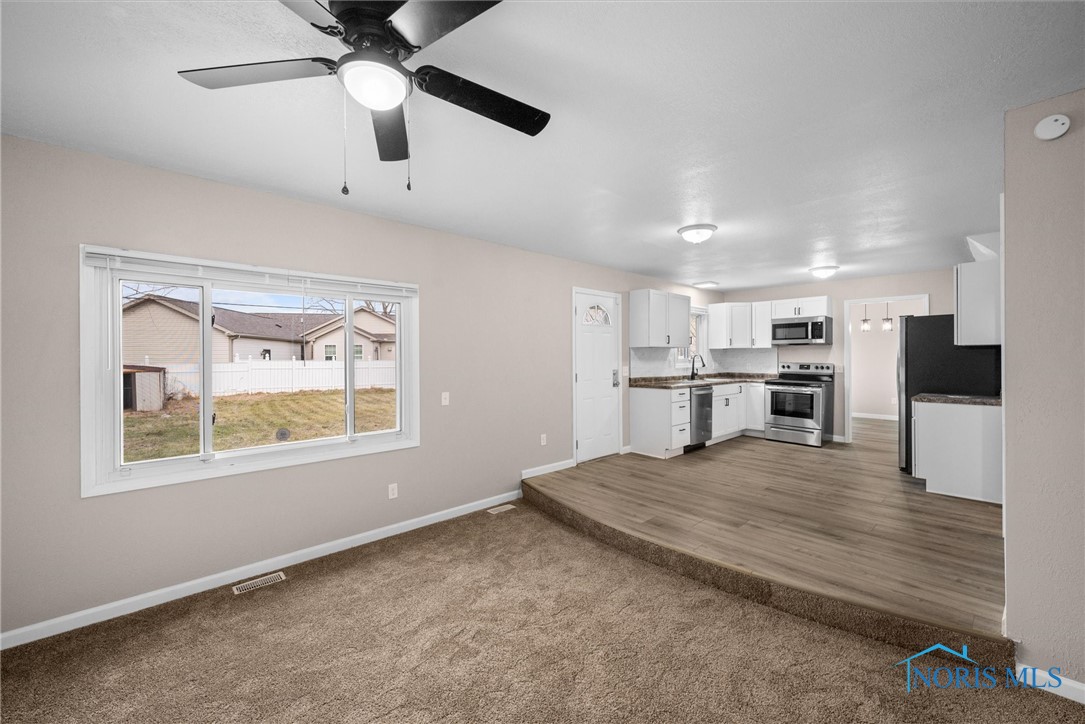 4350 Oak Creek Lane