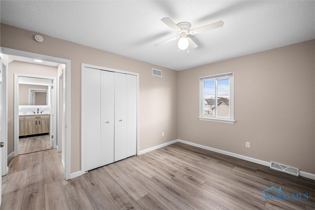 4350 Oak Creek Lane