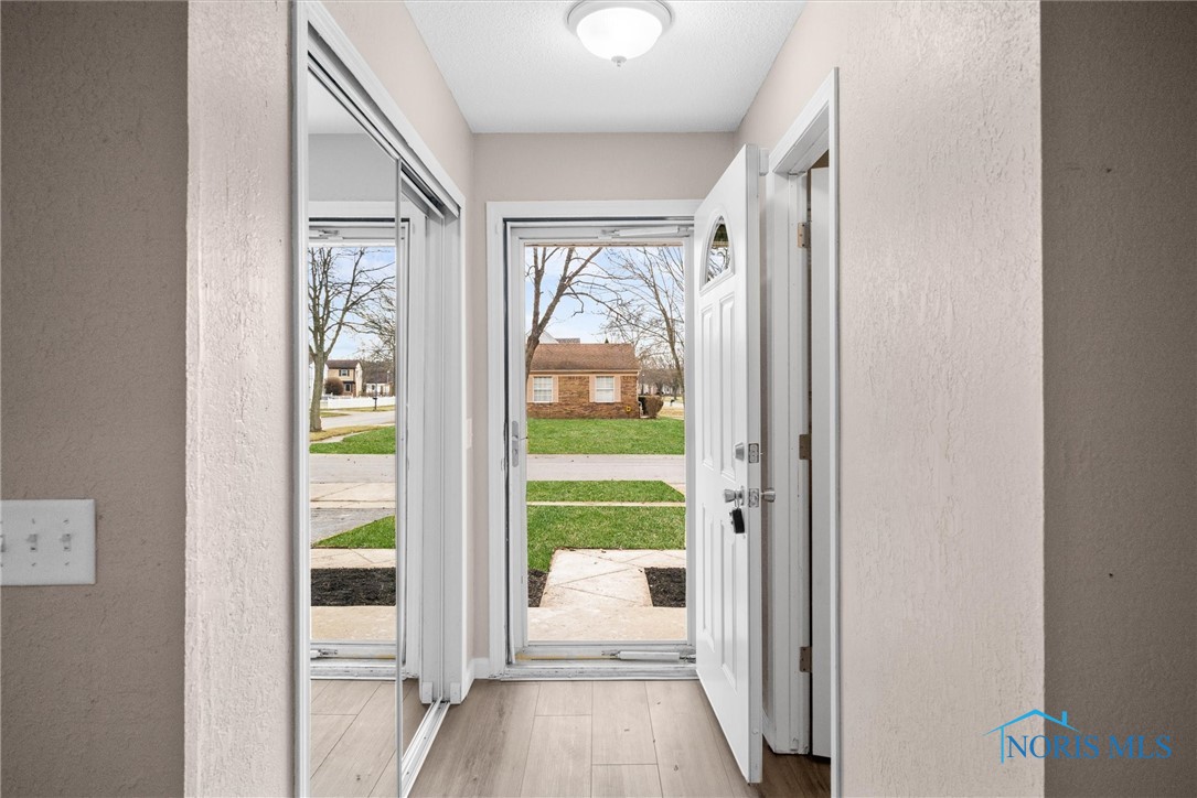 4350 Oak Creek Lane