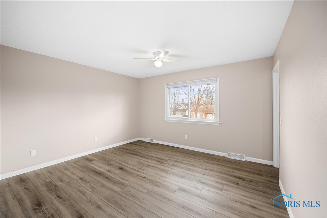 4350 Oak Creek Lane