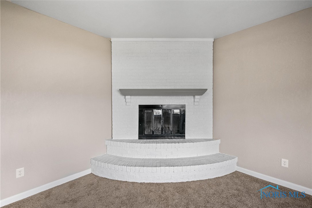 4350 Oak Creek Lane