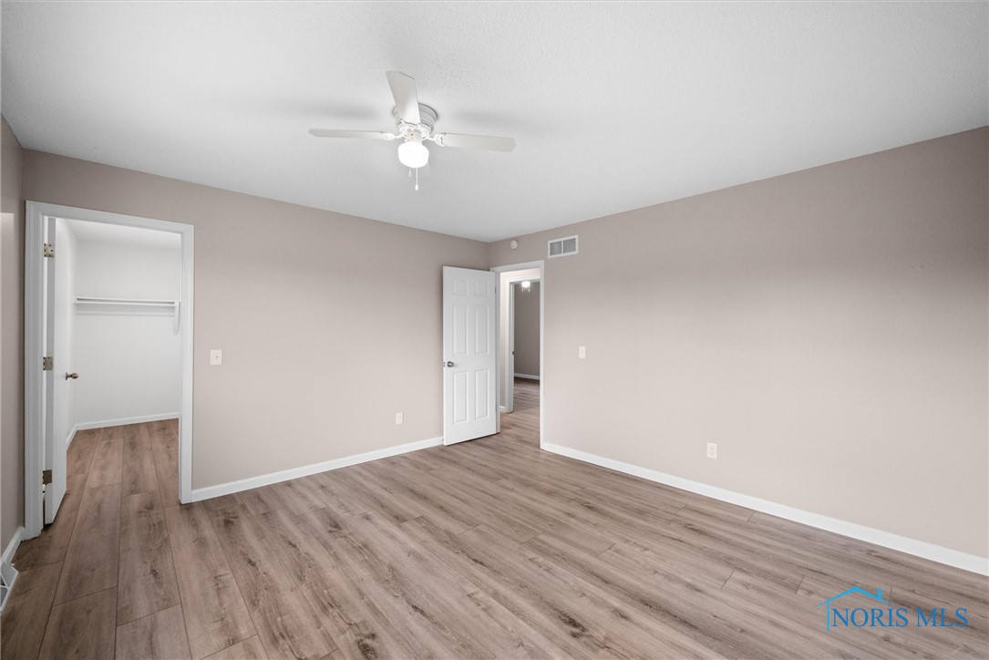 4350 Oak Creek Lane