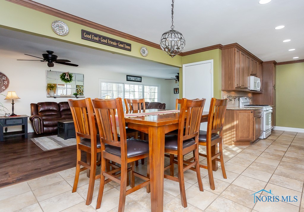 6044 Indian Trail