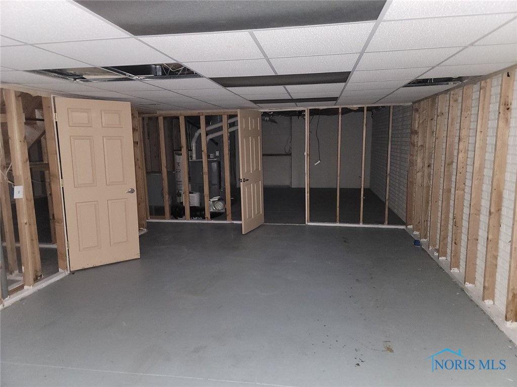 1401 Logan Lane