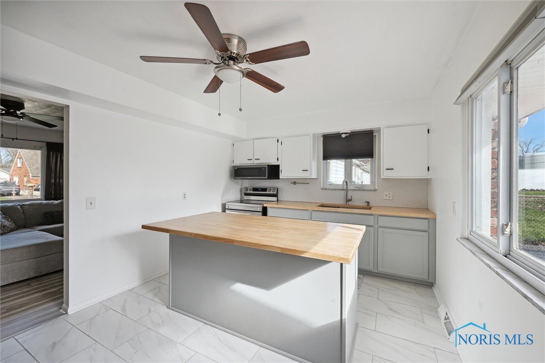5558 Armada Drive