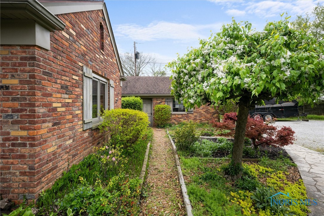 1430 Old Trail Road