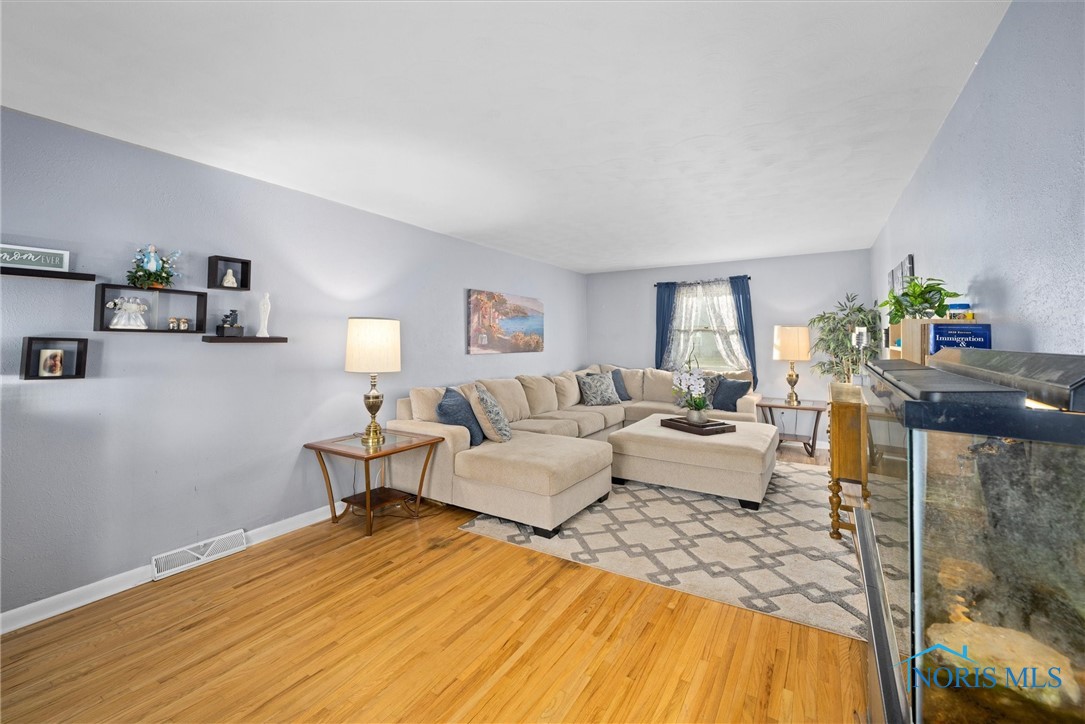 3798 Driftwood Road