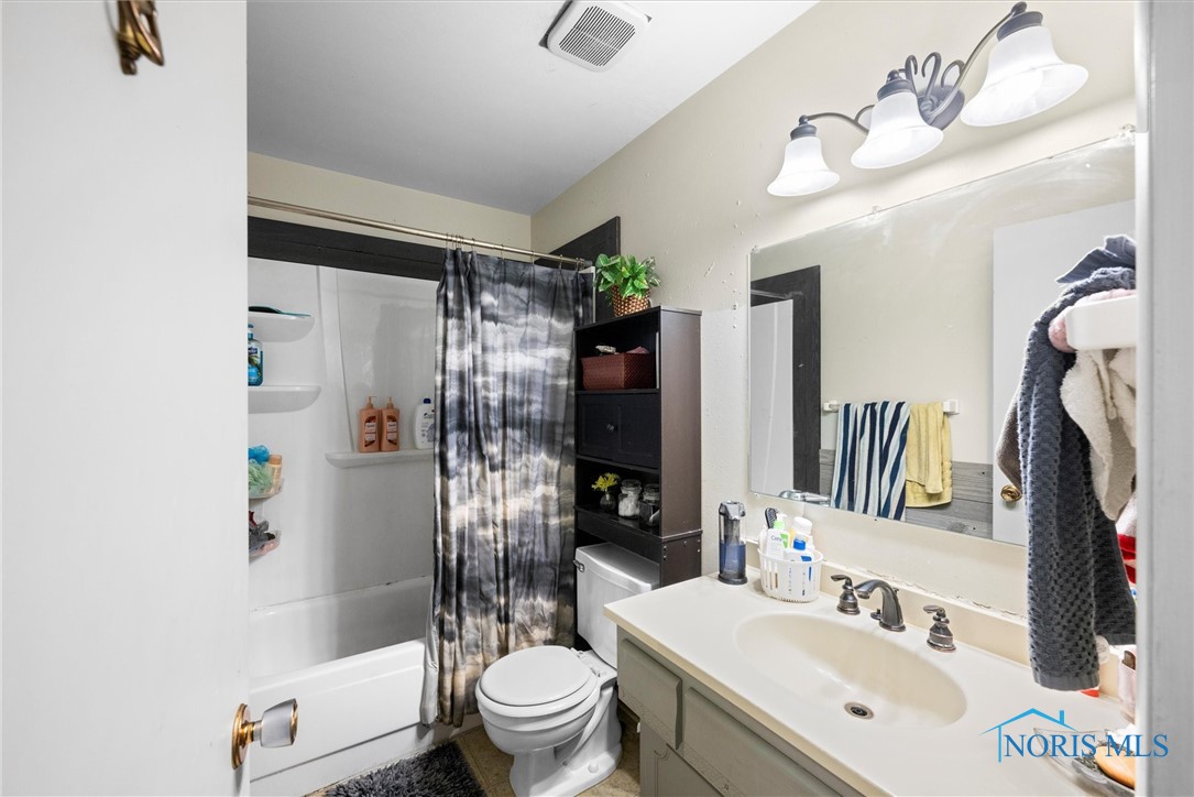 3798 Driftwood Road
