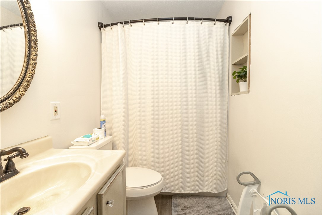 5504 Thornbrook Trail