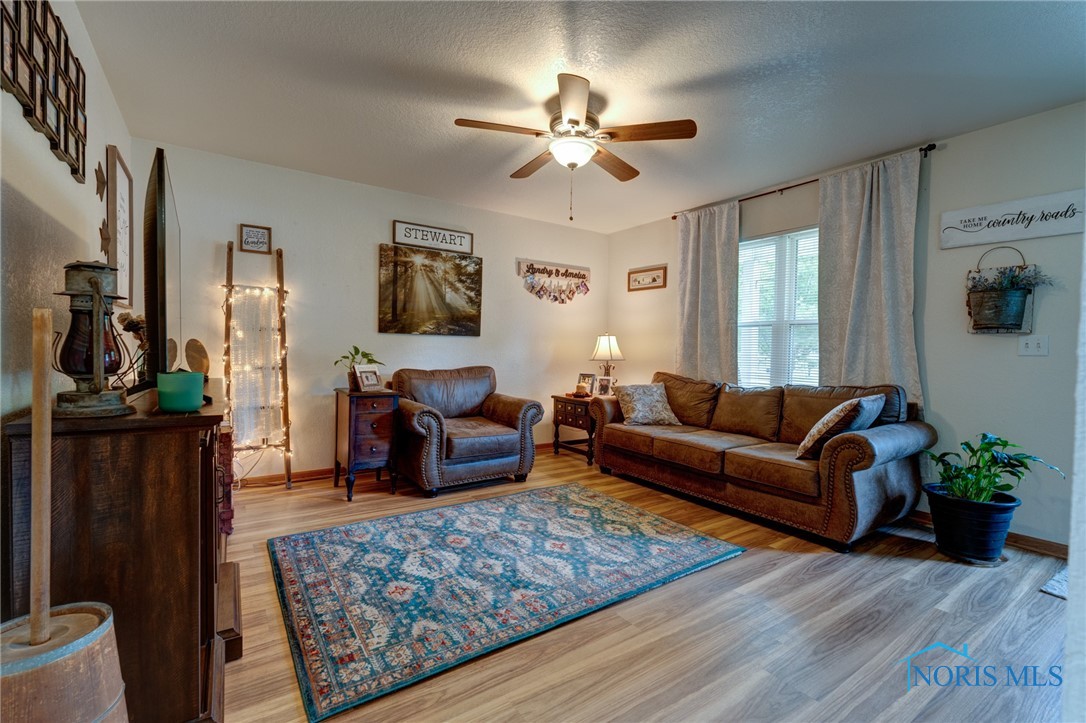 9623 Oak Run Court