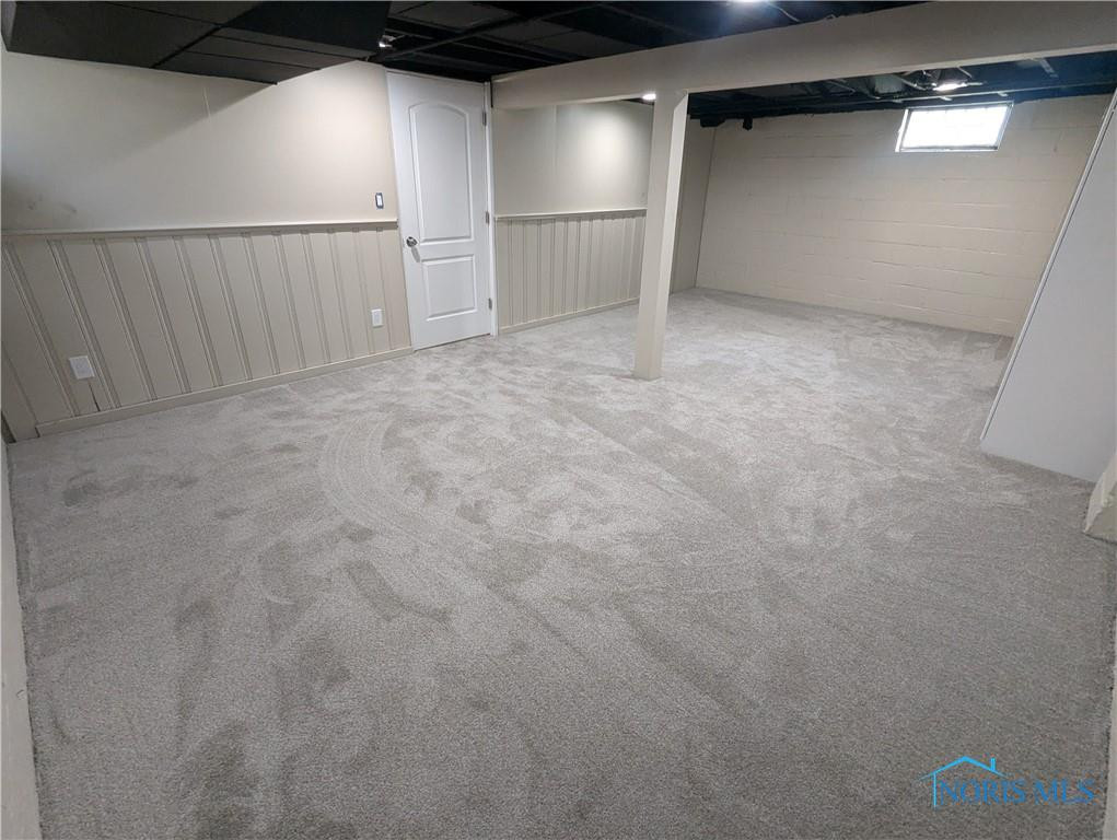 22 W Poinsetta Avenue