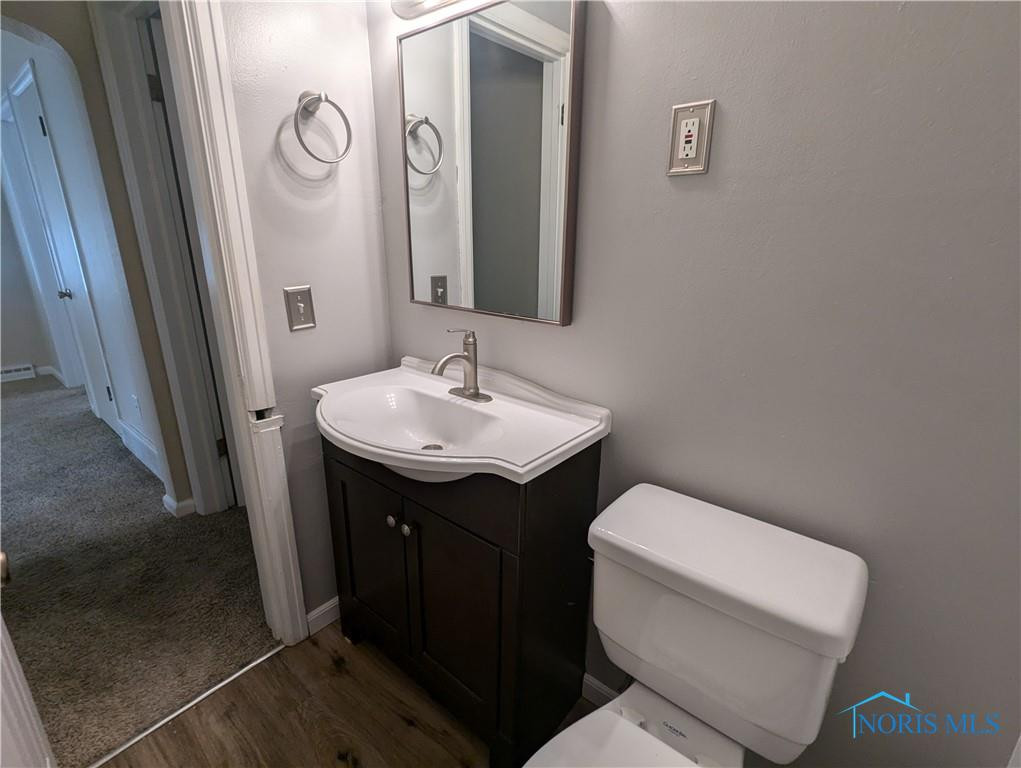 22 W Poinsetta Avenue