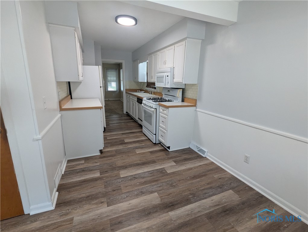 22 W Poinsetta Avenue
