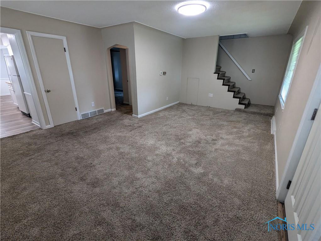 22 W Poinsetta Avenue