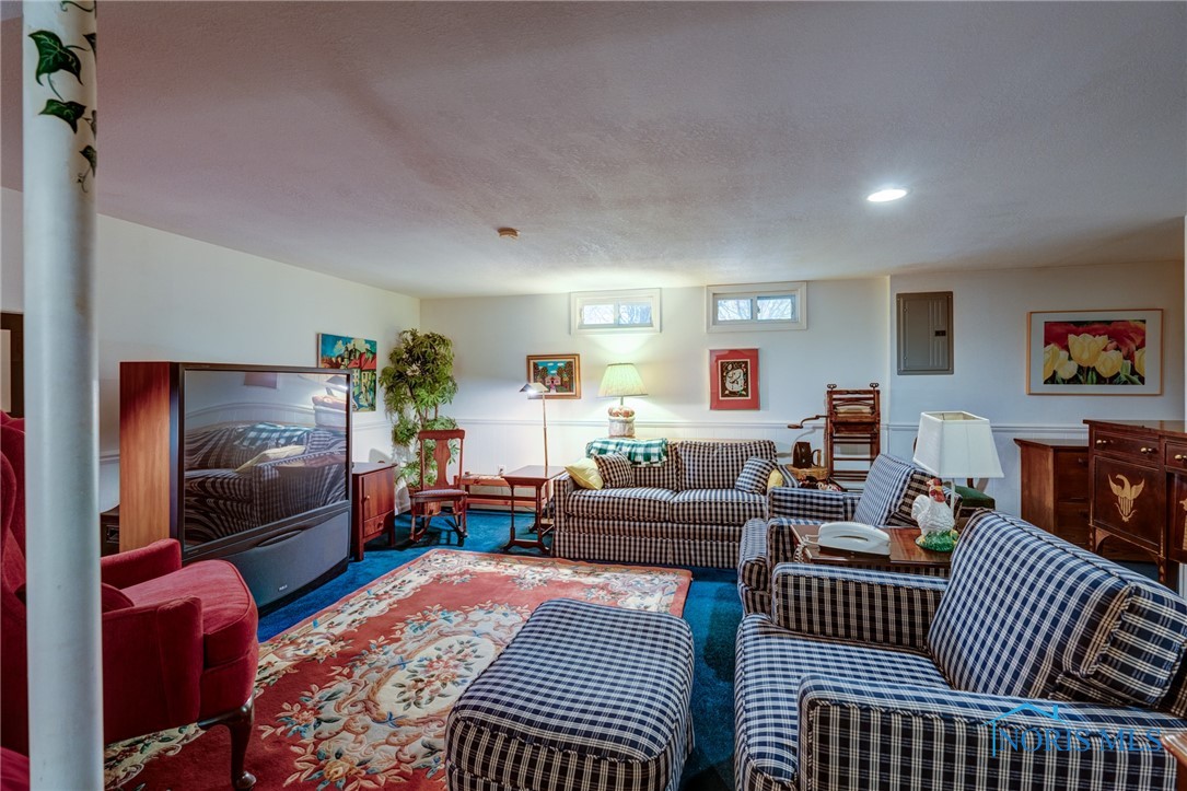 3789 W Alexis Road 3789