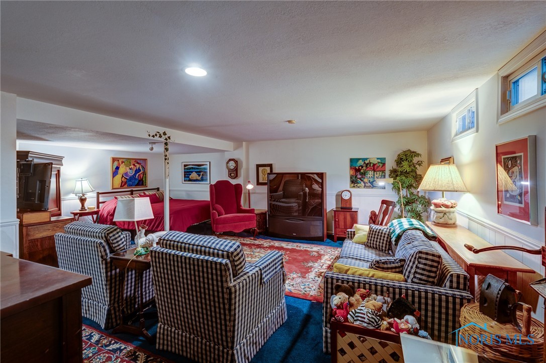 3789 W Alexis Road 3789