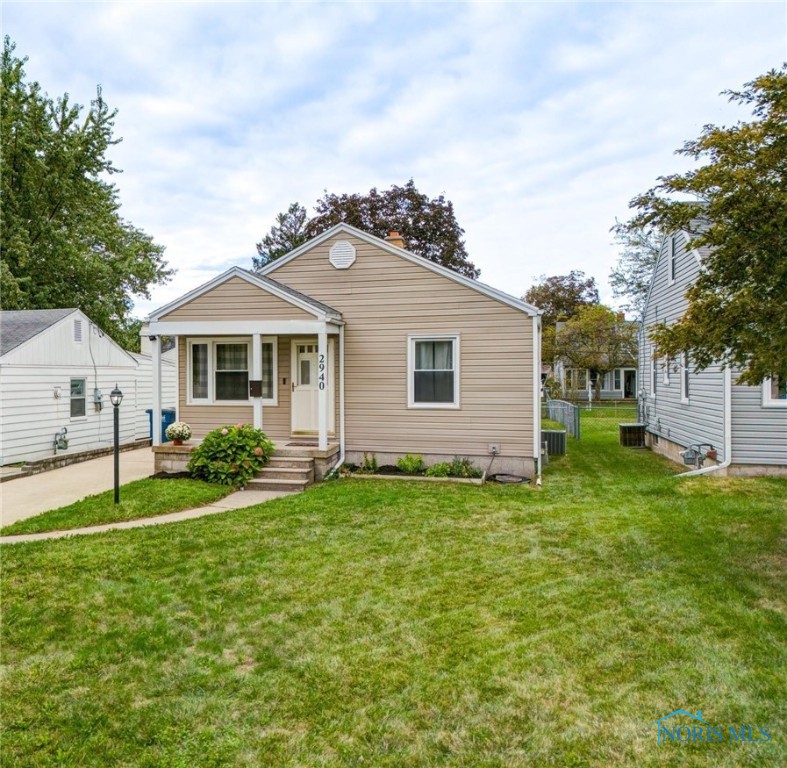 2940 Indianola Drive
