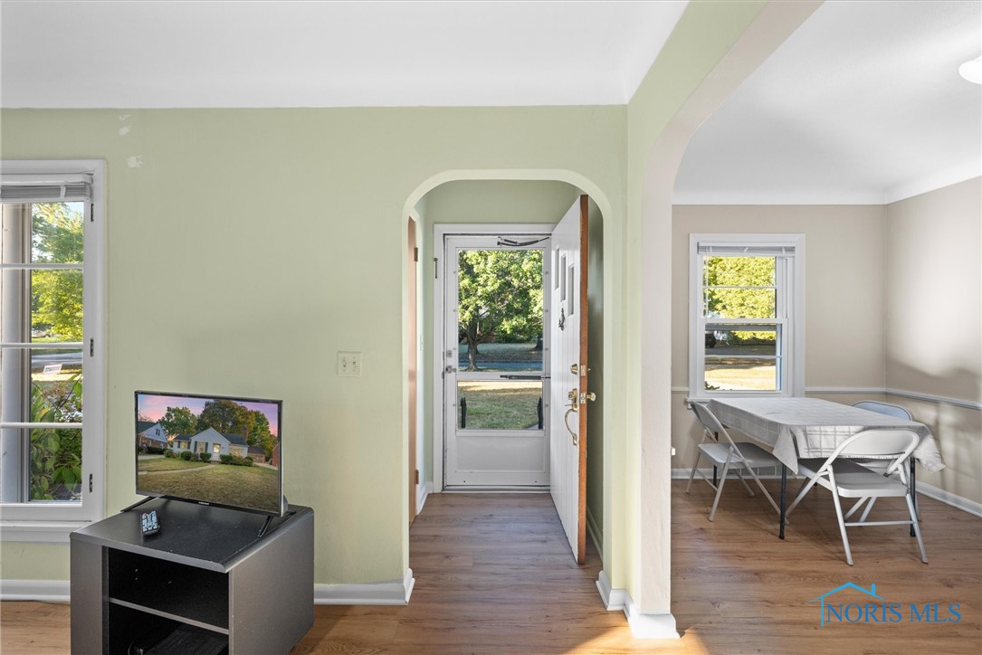 2321 Castlewood Drive
