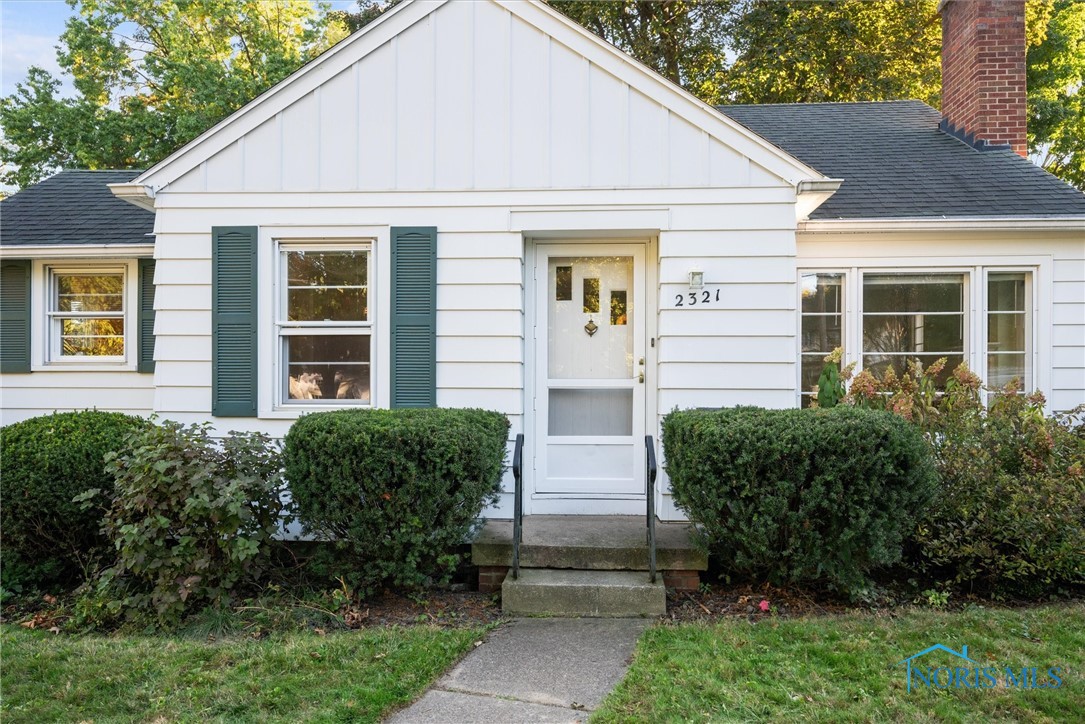2321 Castlewood Drive