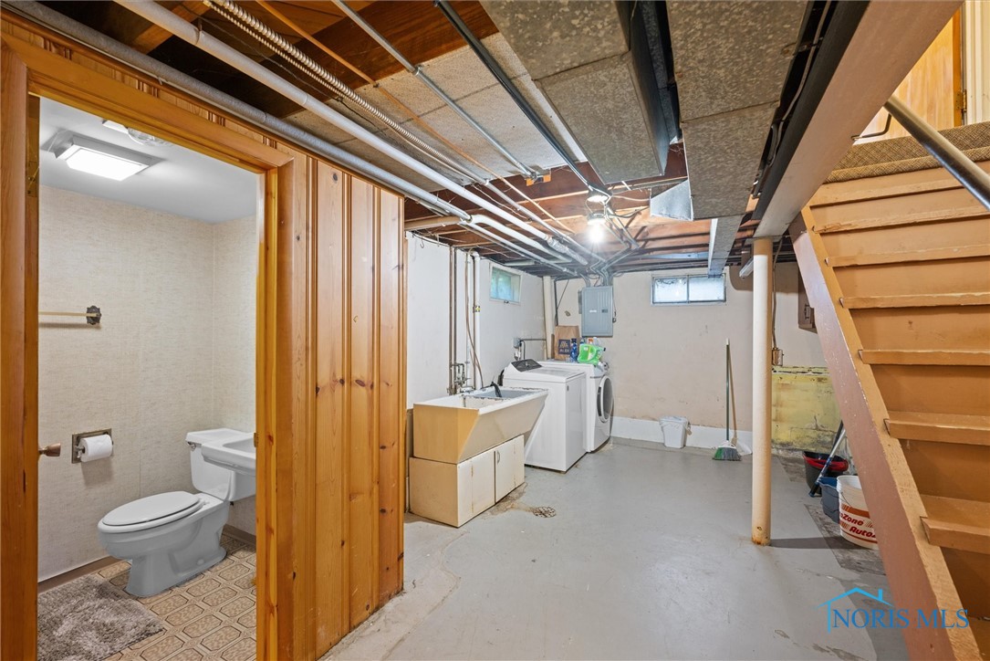 2321 Castlewood Drive