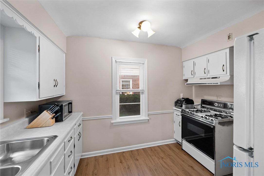 2321 Castlewood Drive