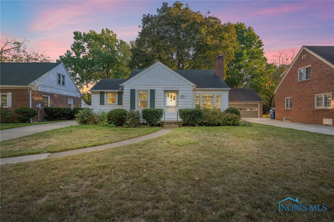 2321 Castlewood Drive