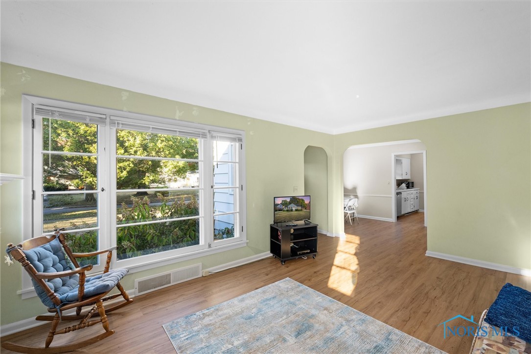 2321 Castlewood Drive