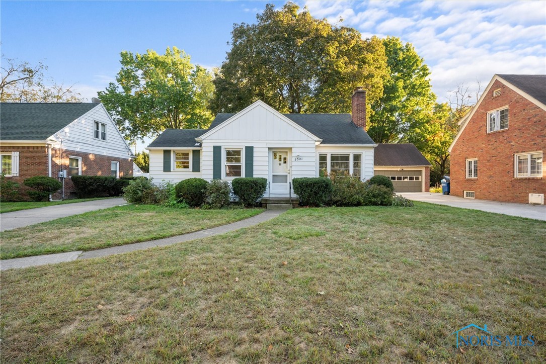 2321 Castlewood Drive